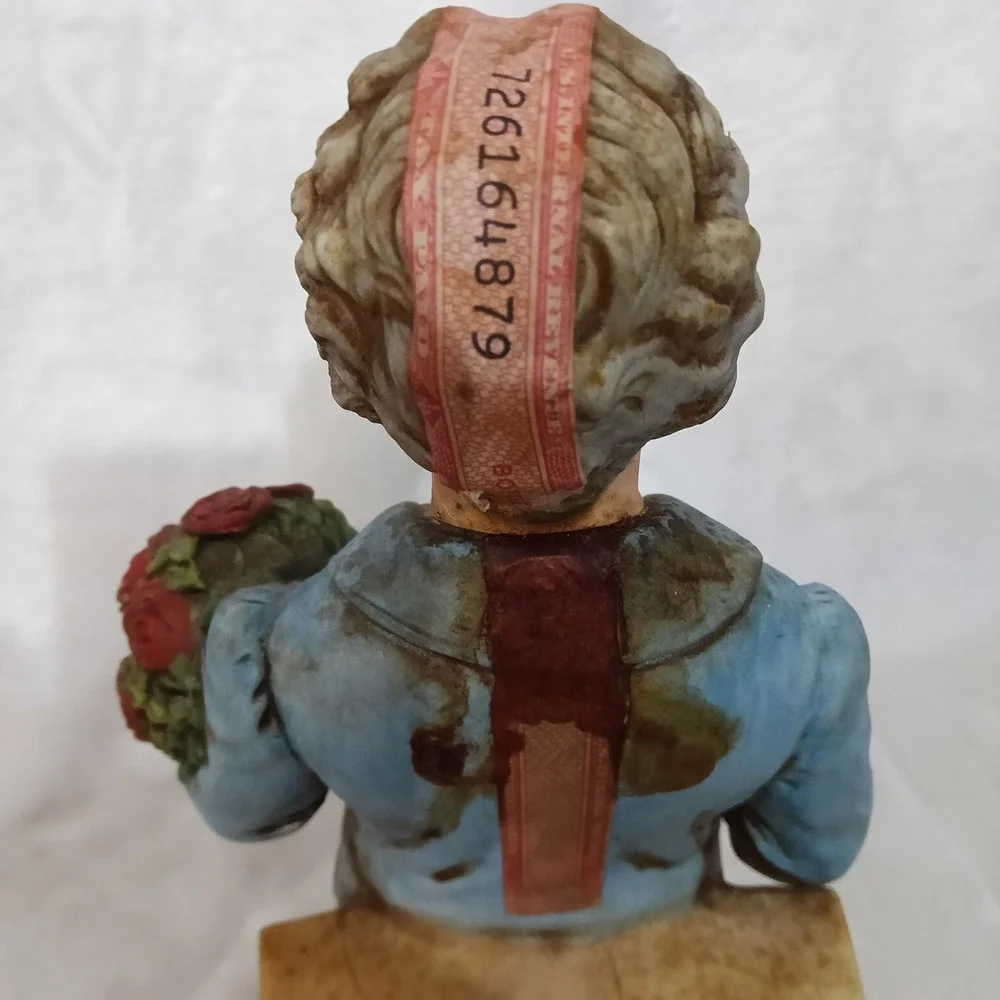 Vintage McCormick Eleanor Roosevelt Whiskey Decanter Figurine UN Flag 12